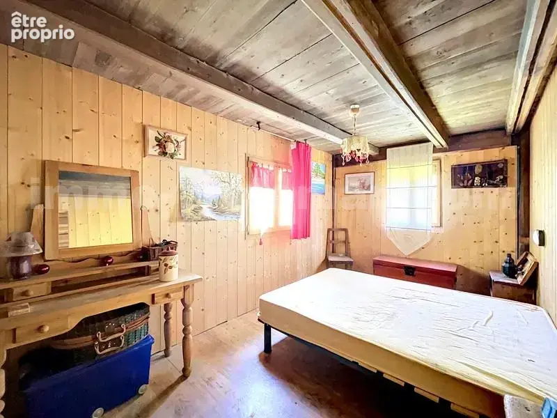 Chalet_D'Alpage_Brizon_Bonneville_secteur_calme_Nature_Residence_Secondaire_vue_montagne_rare_Atypique_frontière_Suisse_Genève_FRONTALIERS_salon_cuisine_terrain_boisé_