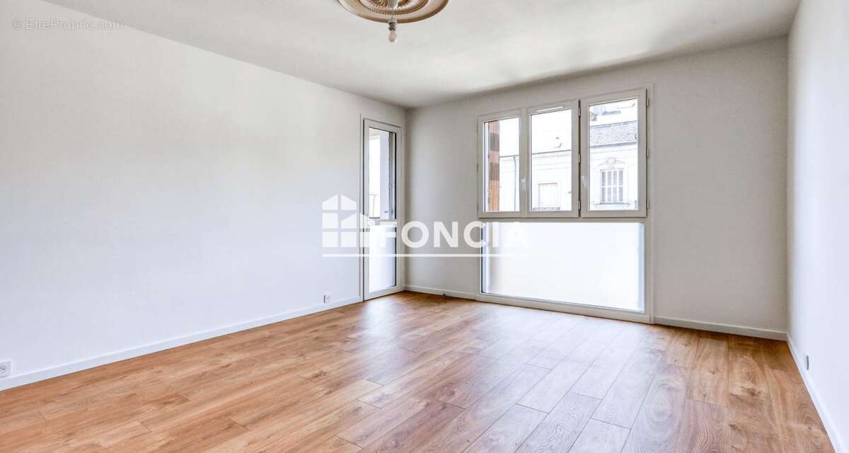 Appartement t3 proche toutes commodites, avec garage, cave et balcon, entierement renove avec prestations de qualite - photo 5