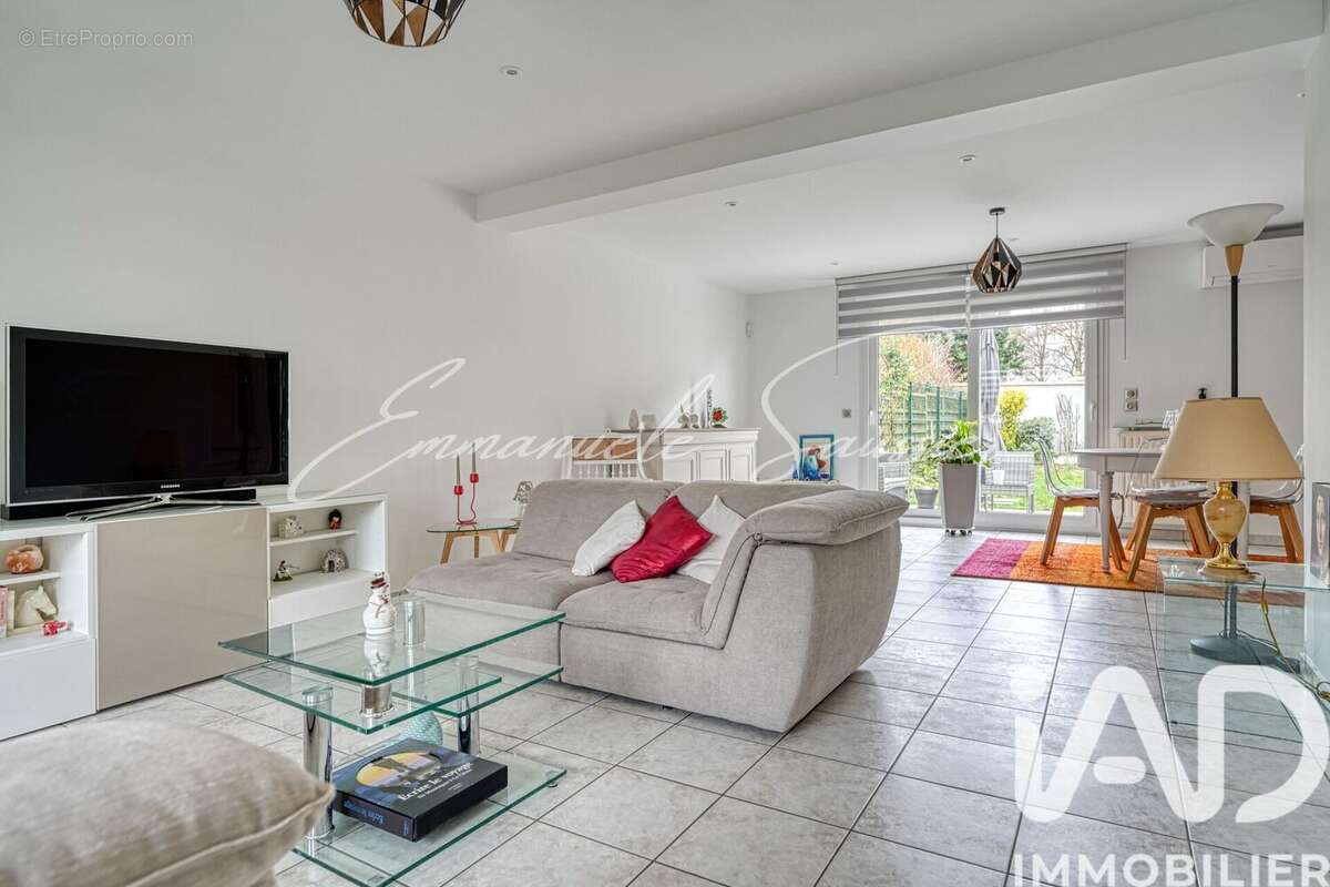 Photo 2 - Maison à LA CELLE-SAINT-CLOUD