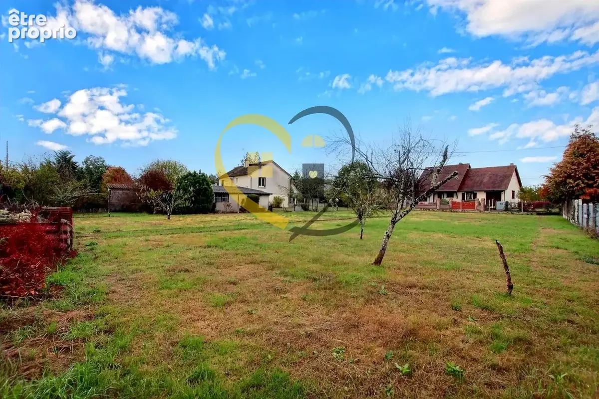 Maison de village avec grand terrain et dépendances à Selles-Saint-Denis - photo 18