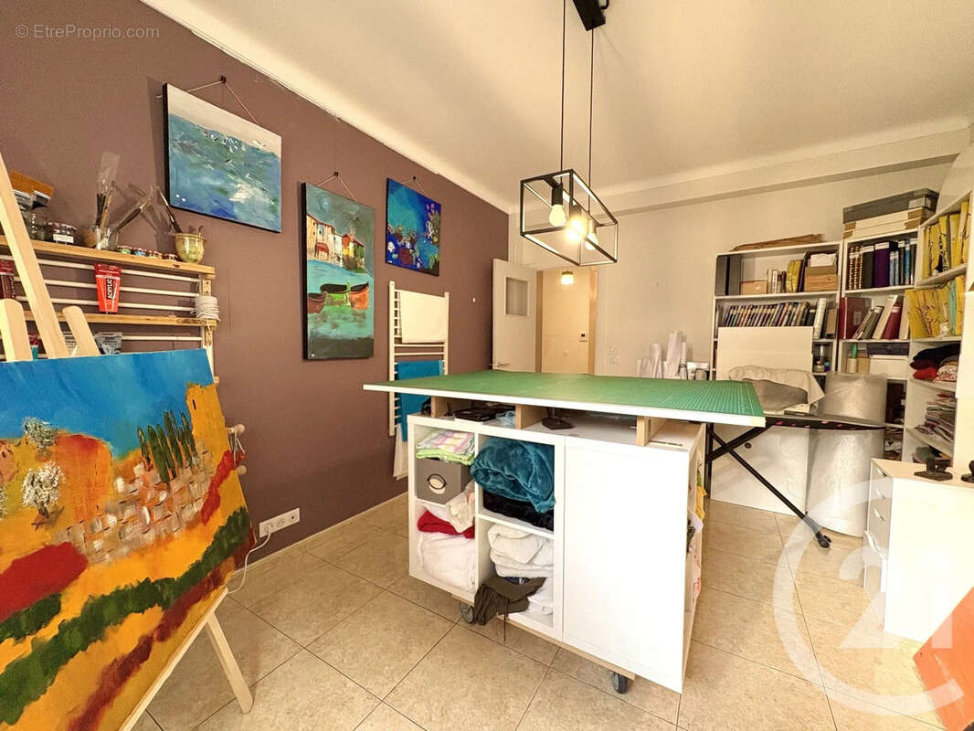 Appartement à MARSEILLE-5E