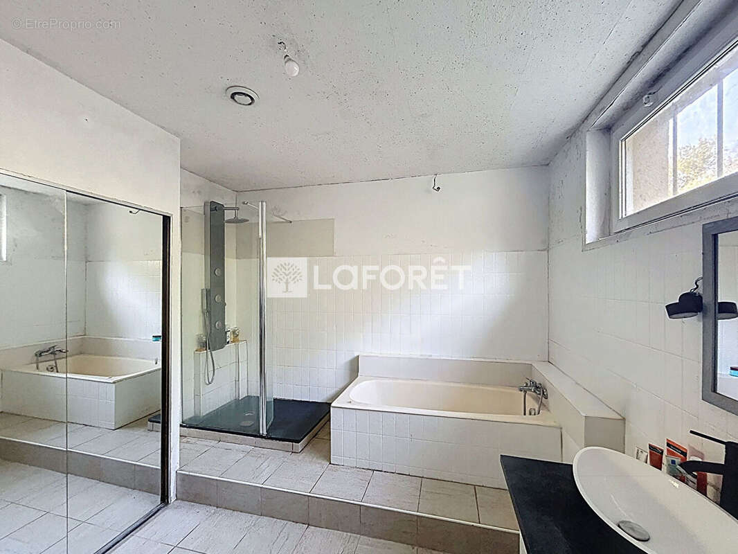 Maison à SAINT-PORQUIER