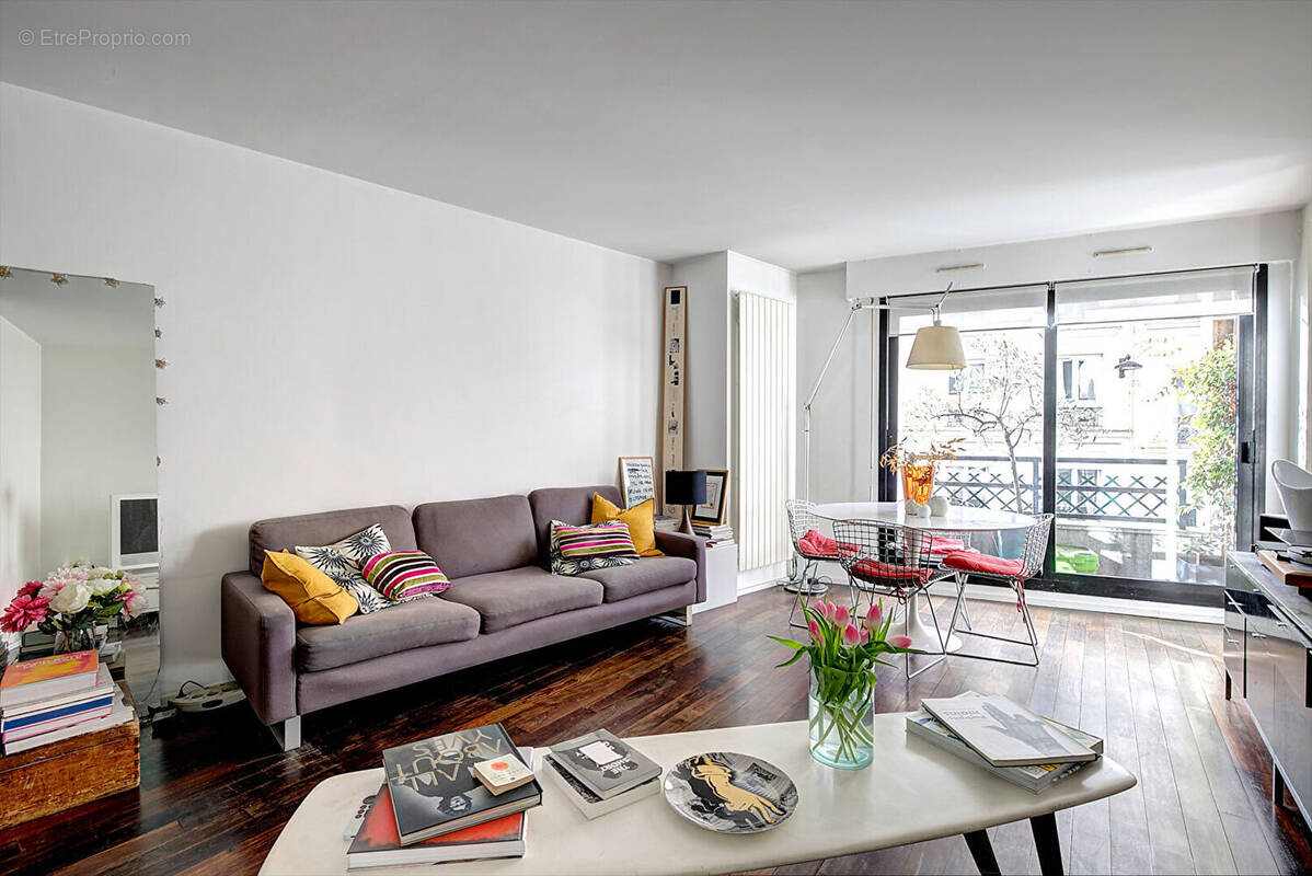 Appartement à PARIS-18E