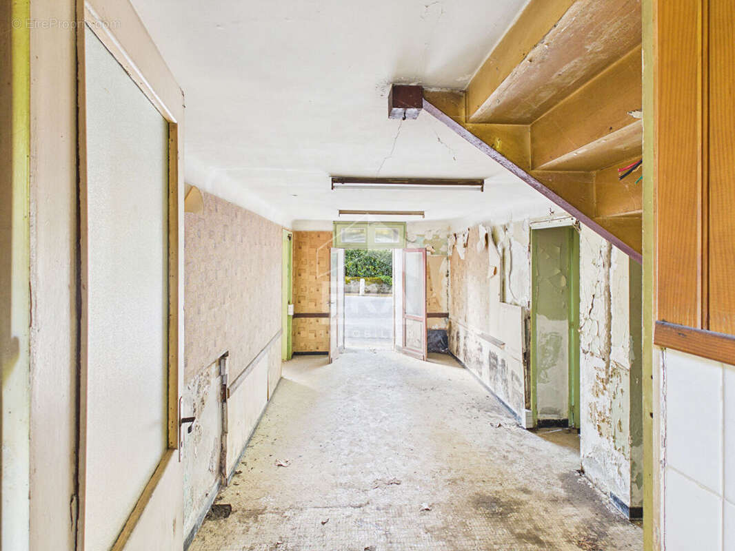 Cambo-Les-Bains - Vente Appartement T3 - Travaux à prévoir - photo 2
