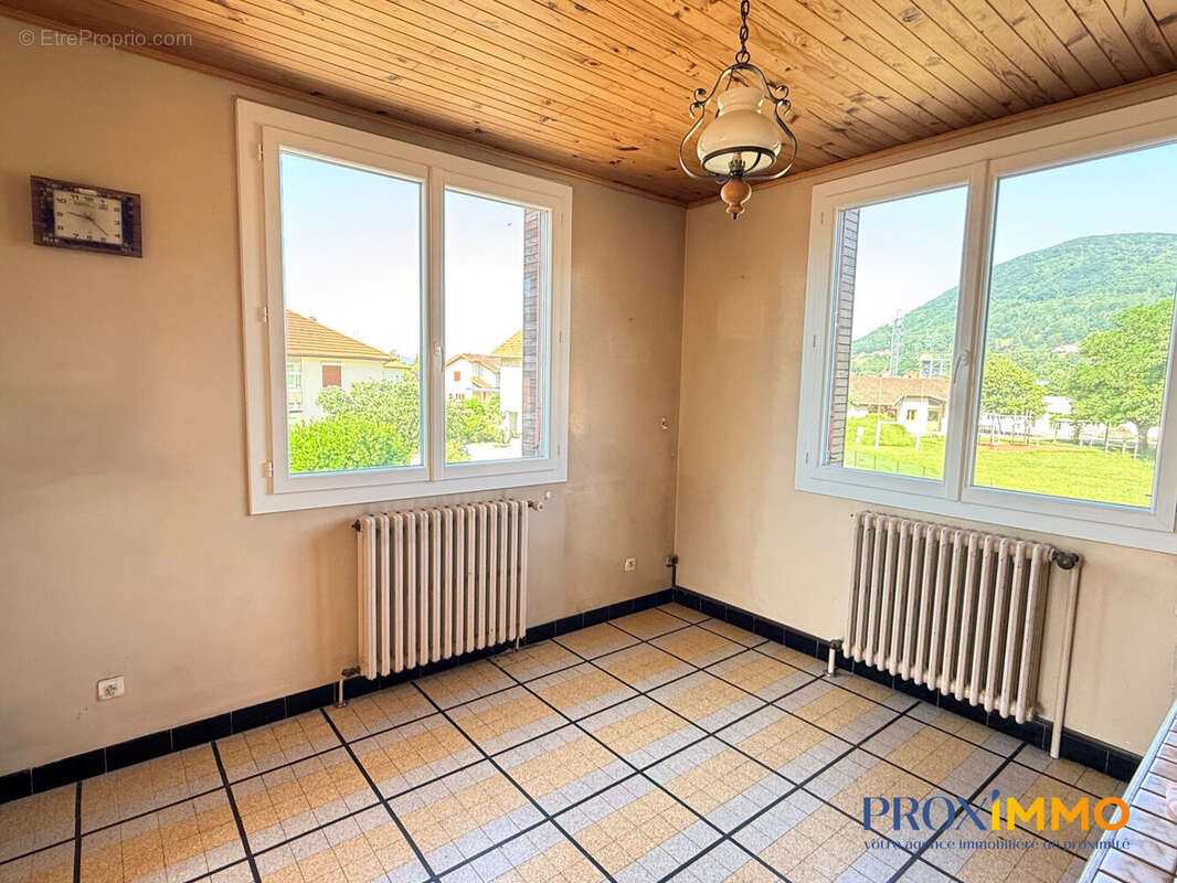 Maison 112 m² à Voiron  - photo 7