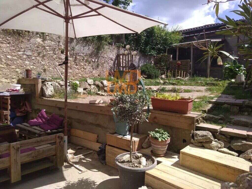 Maison  T4, jardin et dépendances - photo 3