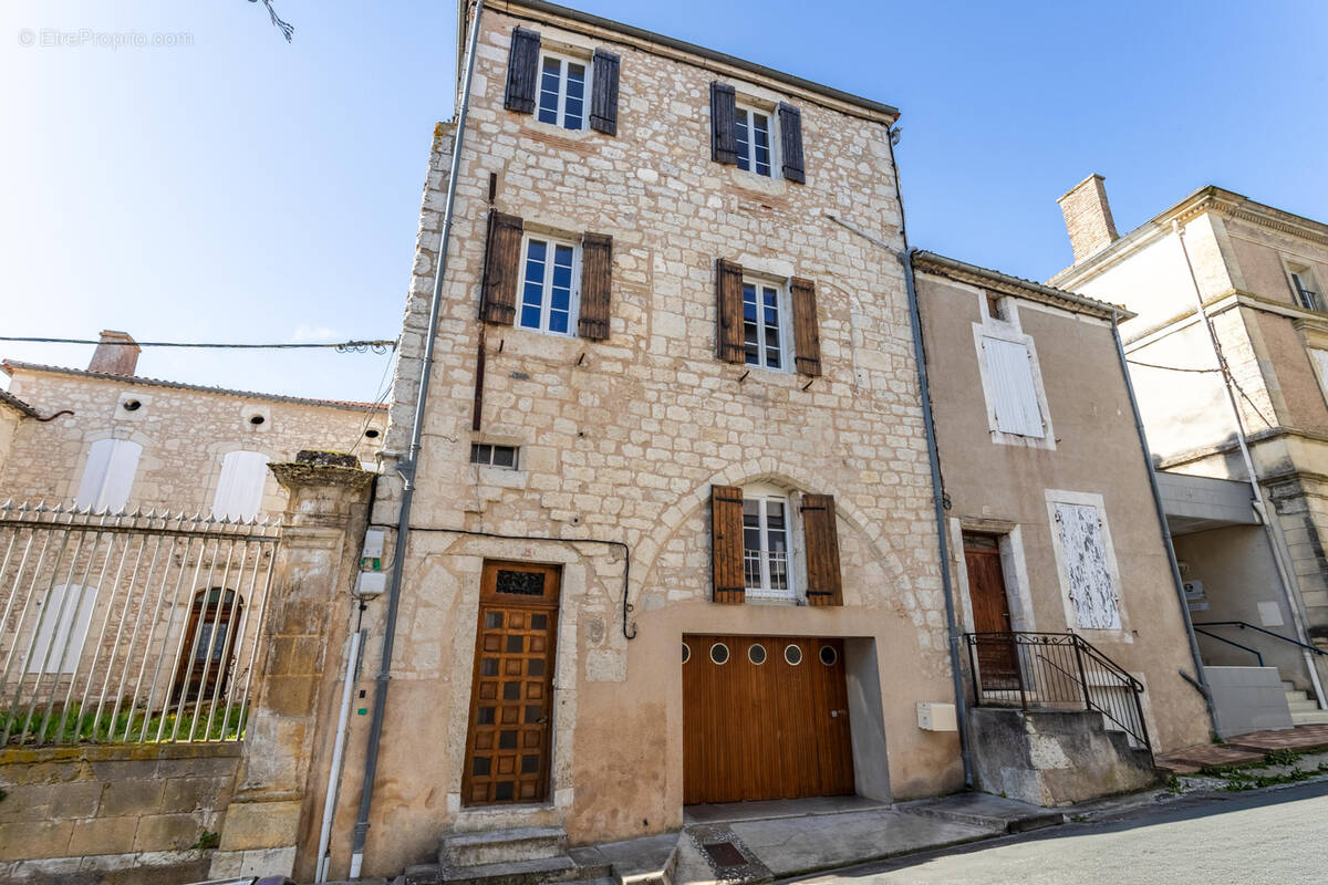 Maison à MONFLANQUIN