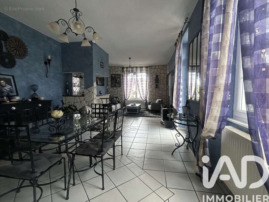 Photo 3 - Maison à MONTLUCON