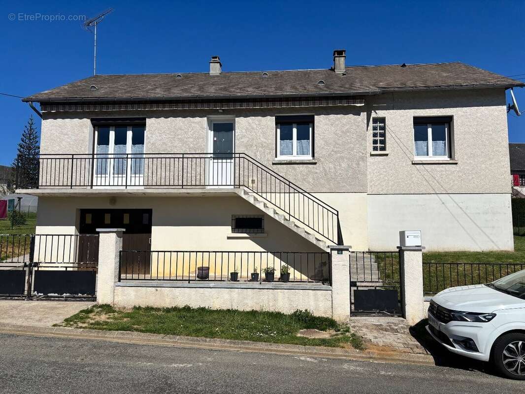 Maison à CHAMBERET