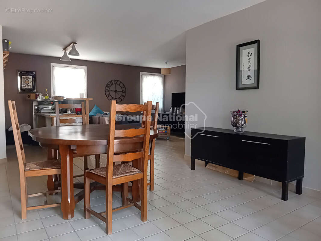 Maison à SAINT-ETIENNE-DU-GRES