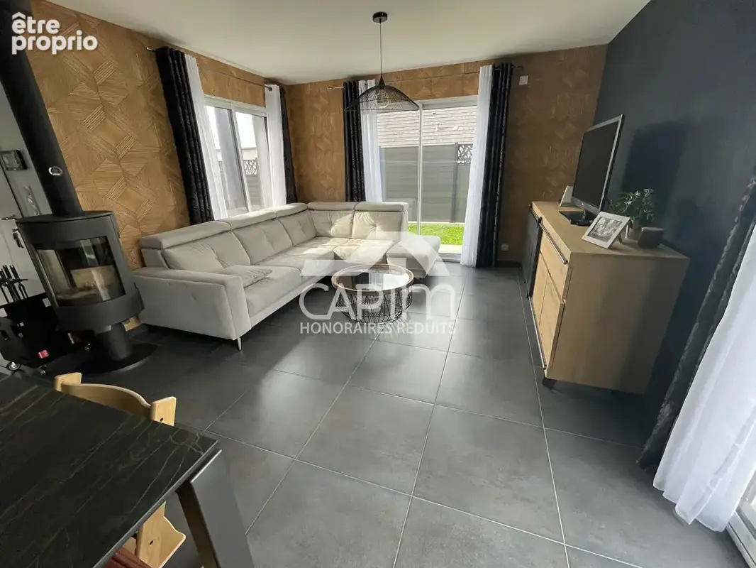 Maison Contemporaine Fougères 2015 Quartier Hopital- 5 chambres- 150m²-Terrain 505m² - photo 4