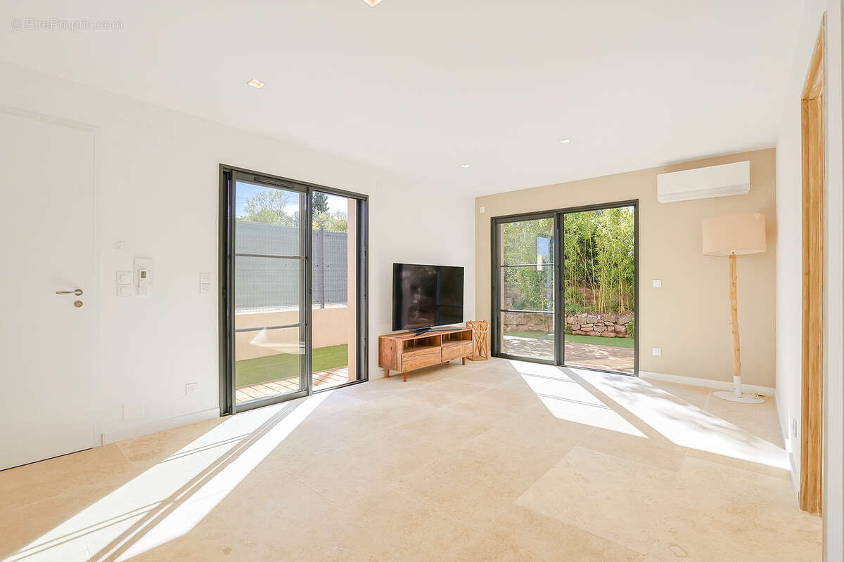 Maison à PUGET-VILLE