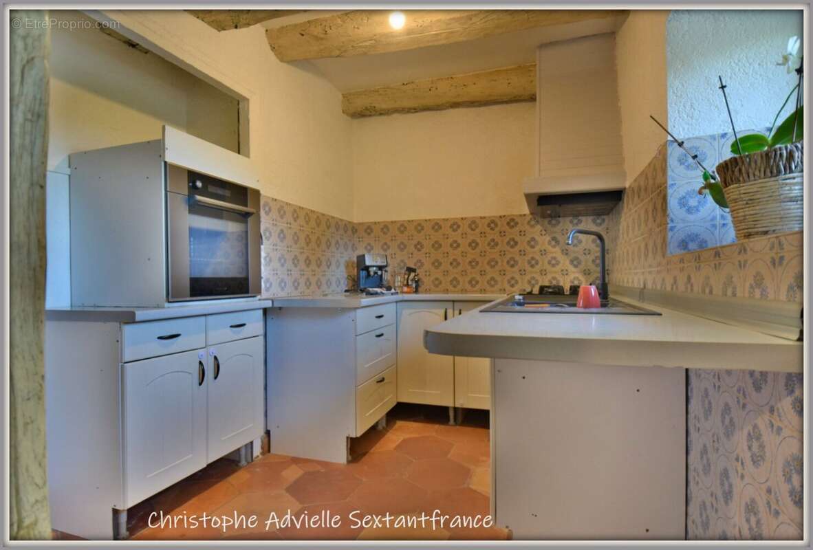Périgourdine en pierres, rénovée, 3 chambres et un bureau sur terrain de 1820 M2 environ - photo 5