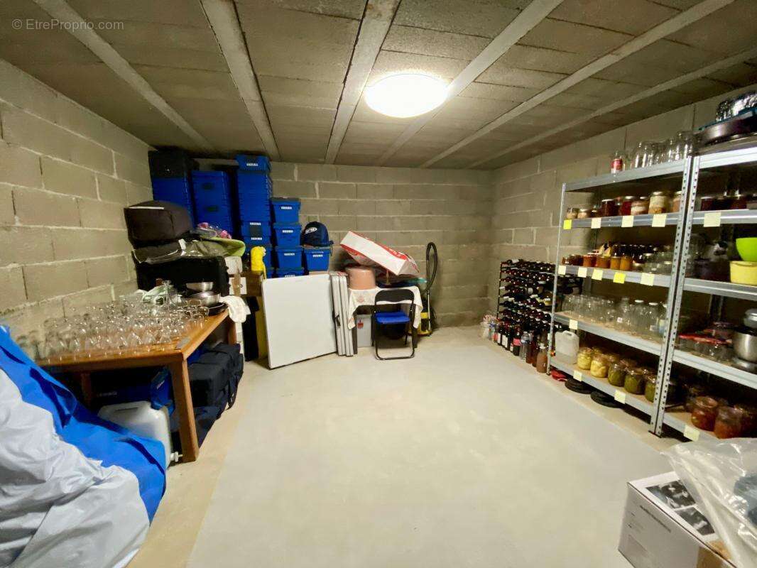 Maison à SAINT-AVIT-DE-VIALARD