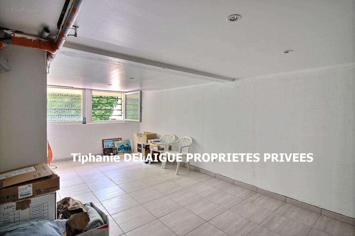 Maison à LE CHAMBON-FEUGEROLLES