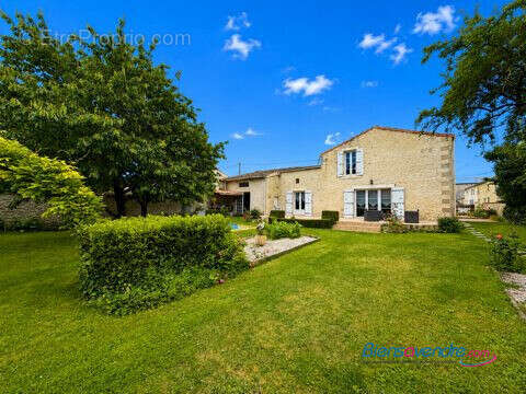 Maison à NUAILLE-D'AUNIS