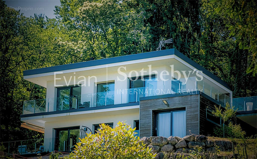 Maison à NEUVECELLE