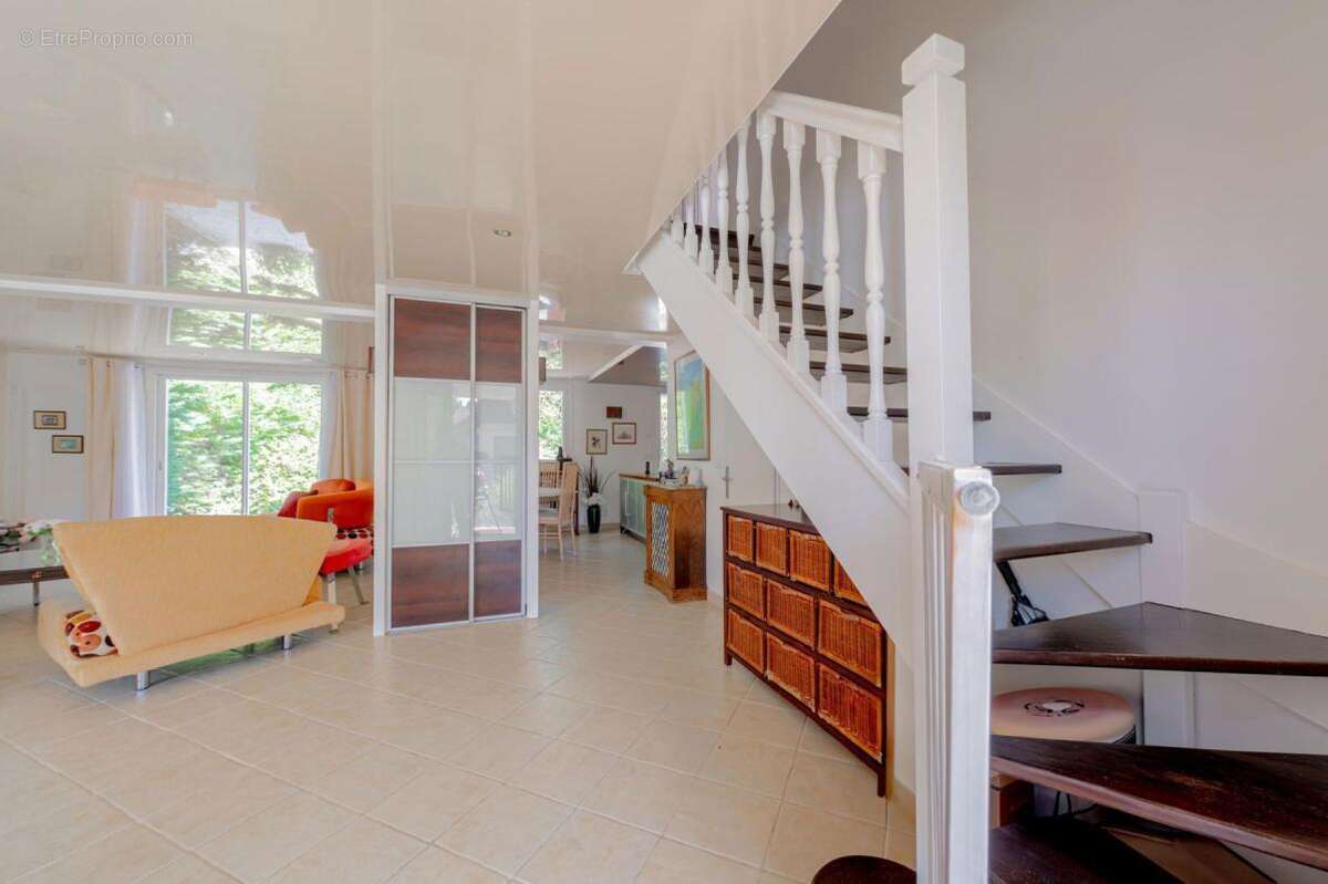 Maison à SOISY-SUR-SEINE