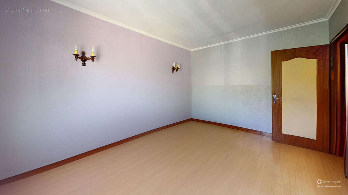Montfaucon - Maison de 6 pièces - 147 m2 avec sous-sol complet - photo 9