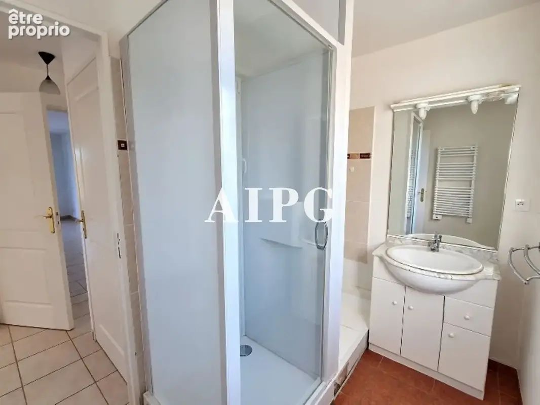 BINIC, appartement vue mer avec terrasse à vendre - photo 10