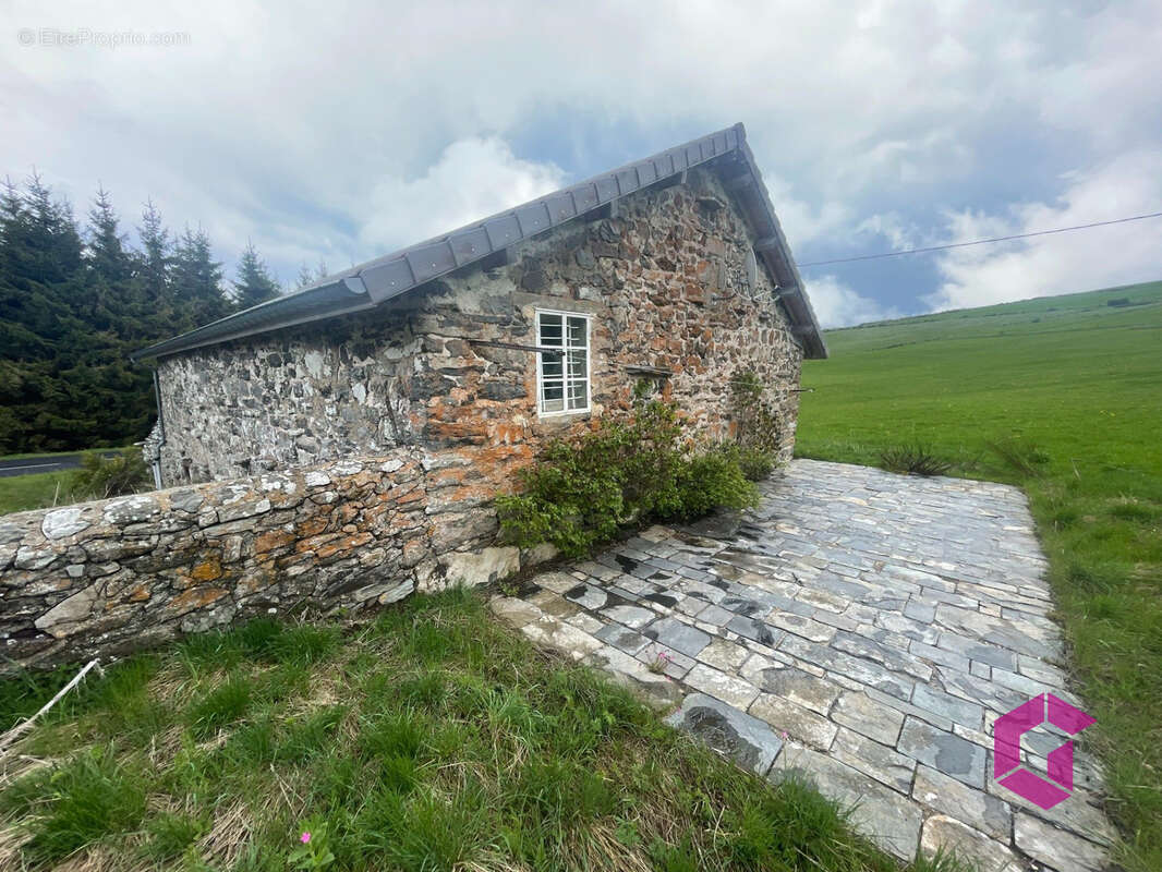 Maison en Pierres à Saint Front - photo 18