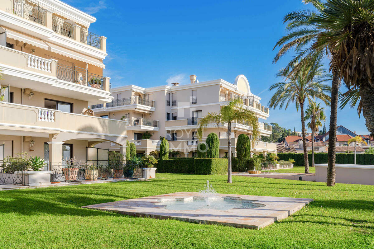 Appartement à HYERES
