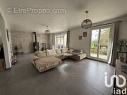 Photo 1 - Maison à VERT-SAINT-DENIS