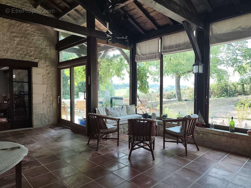 Belle maison en pierre  avec piscine.   Maison avec grand  jardin, gite et piscine - photo 25
