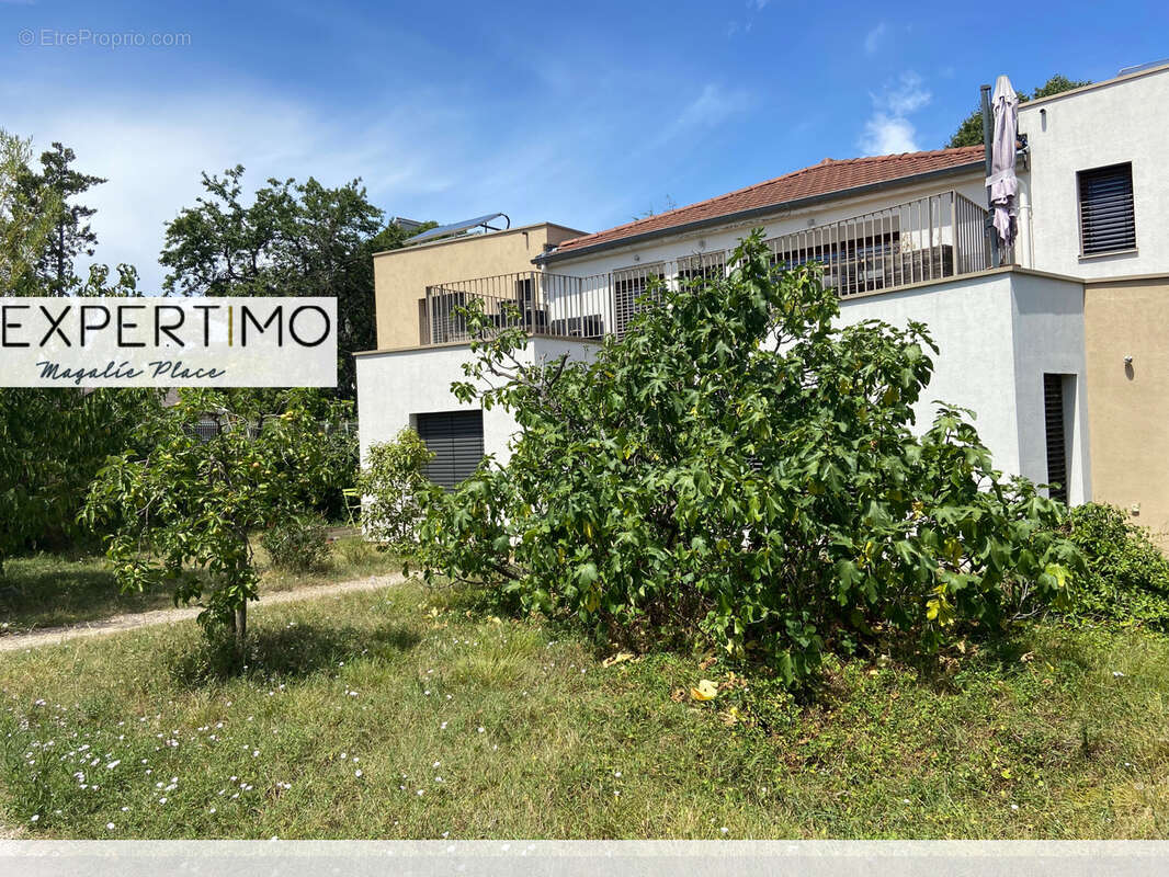 Appartement à BRON