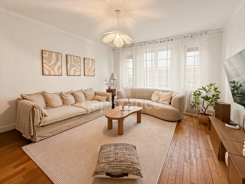 Appartement à MONTCEAU-LES-MINES