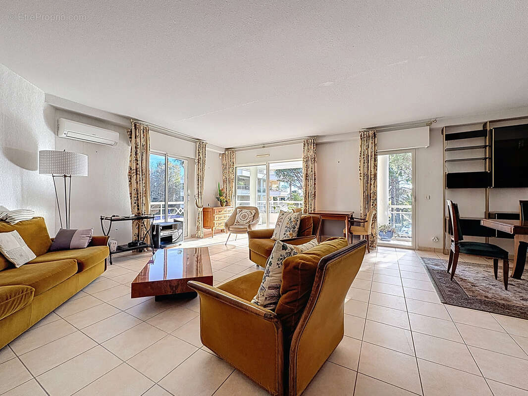 Appartement à SAINT-RAPHAEL