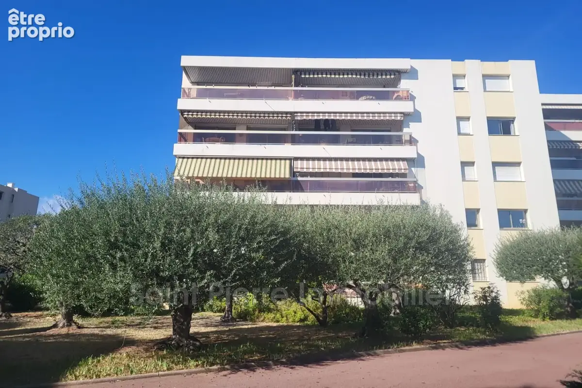 Appartement 2 pièces 60 m² à vendre à Saint-Laurent-Du-Var (06700) - photo 2