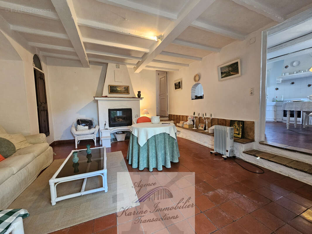 Maison à PLAN-DE-LA-TOUR