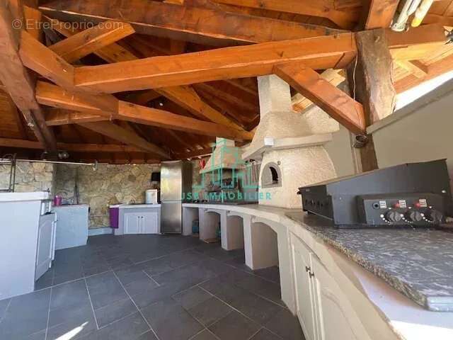 Maison à CHALLES-LES-EAUX