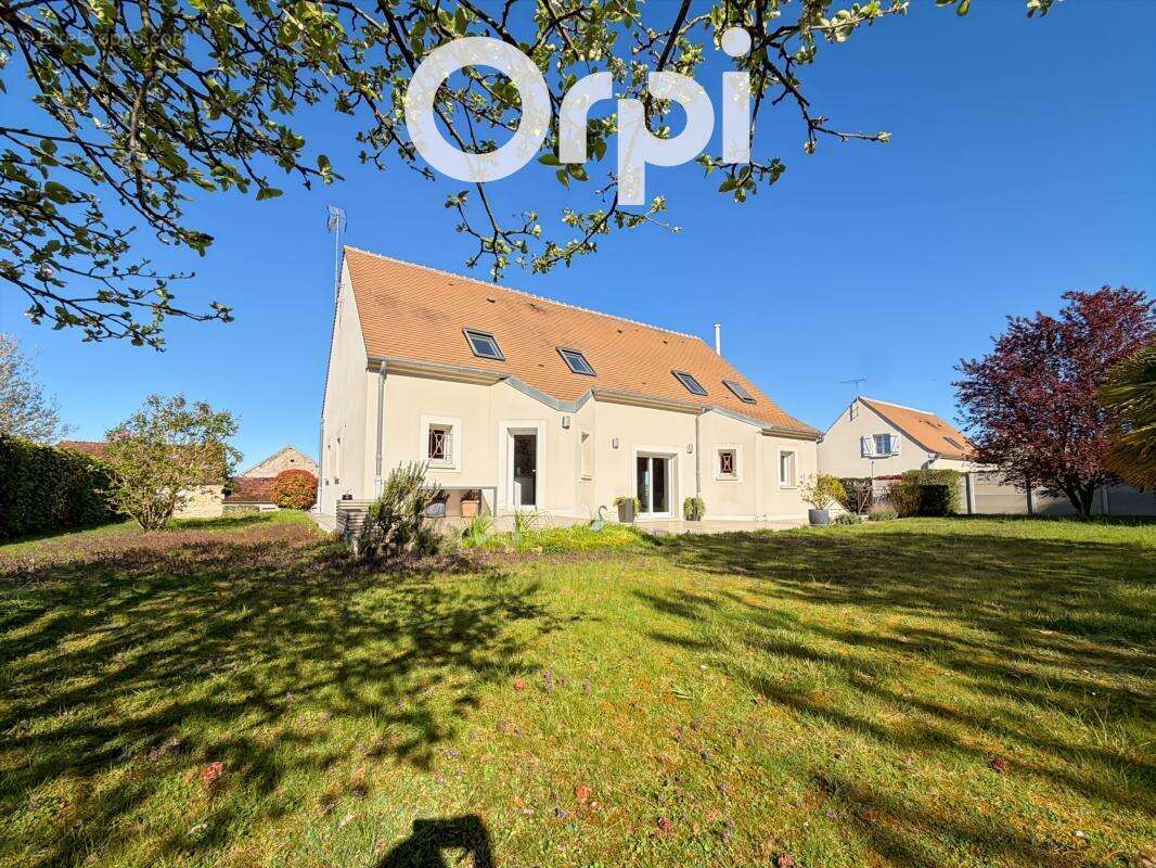 Maison à LACHELLE