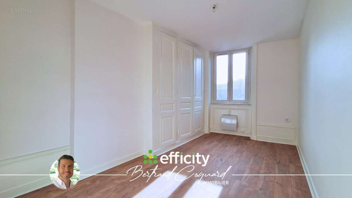 Appartement à PONTCHARRA-SUR-TURDINE