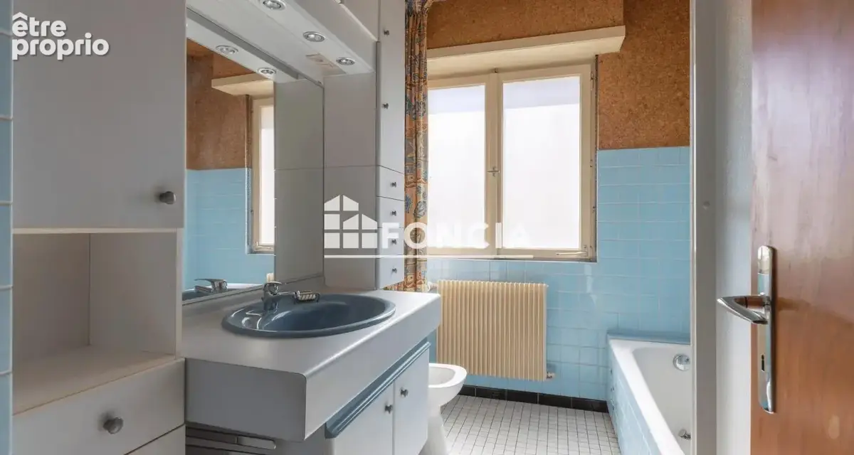 LINGOLSHEIM - Maison familiale avec fort potentiel – 195 m², deux logements indépendants et terrain constructible de 300 m² - photo 9