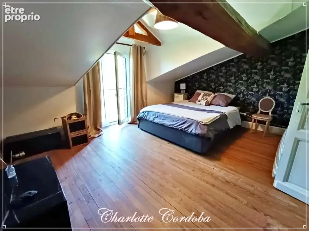 Maison en pierre de 313 m² avec vue panoramique et près de 2 hectares de terrain - photo 12