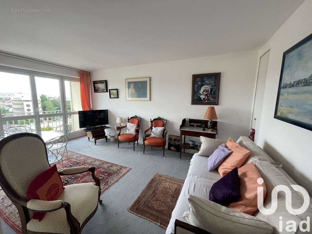 Photo 2 - Appartement à GENNEVILLIERS