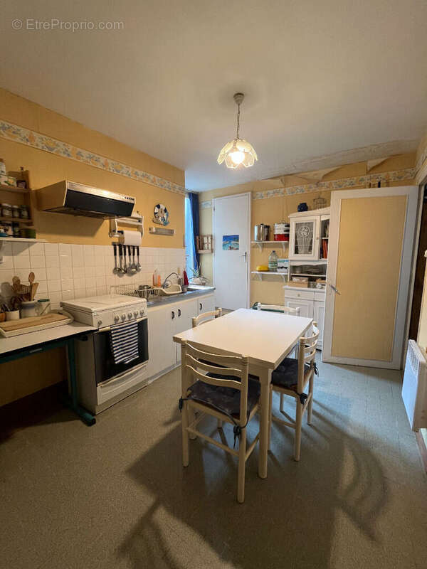 Maison à MONTREVAULT