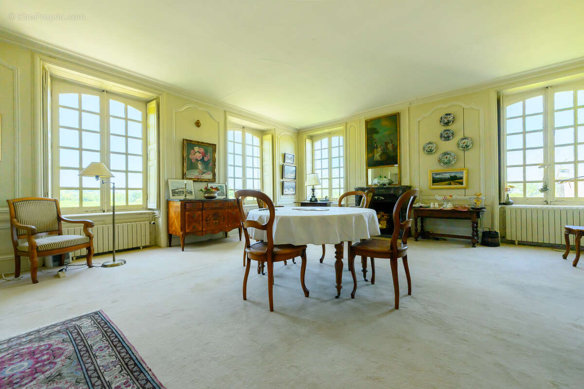 Appartement à AUMEVILLE-LESTRE