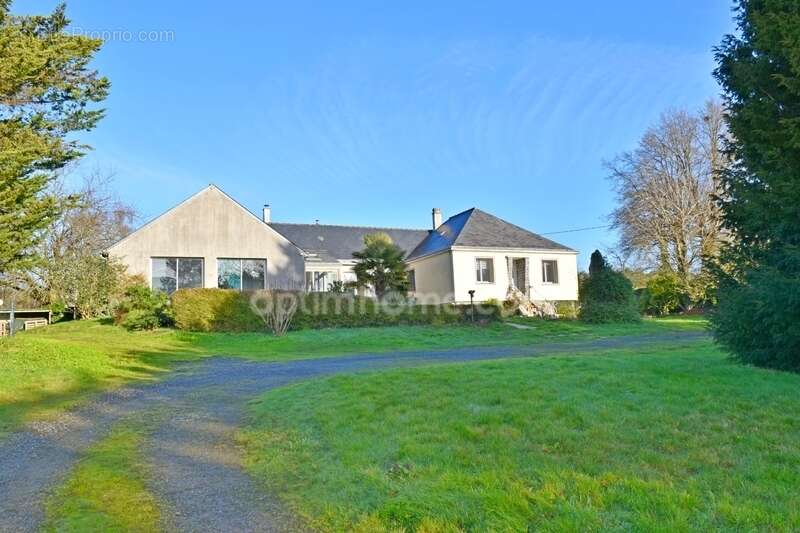 Maison familiale de plain-pied avec grande piscine intérieure, aux portes de la Gacilly - photo 2