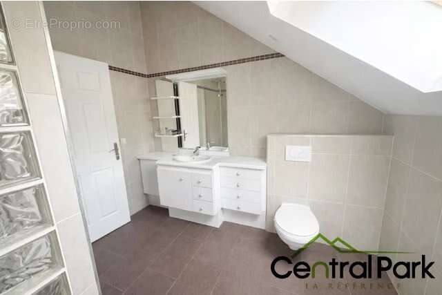 Maison à LE PERREUX-SUR-MARNE