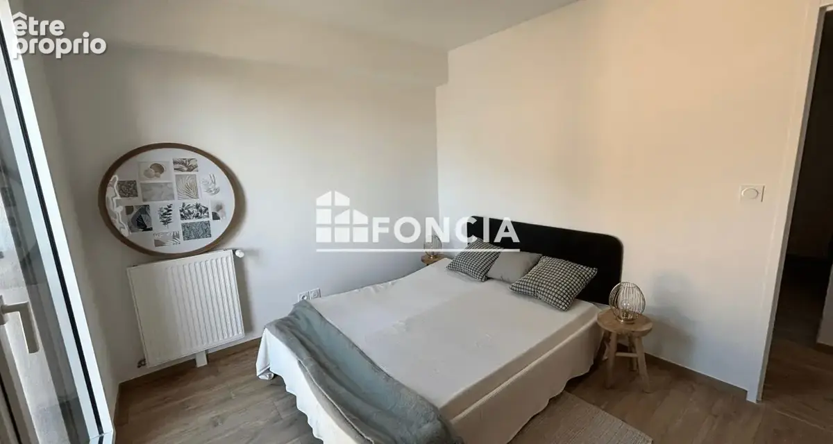Spacieux Appartement T3, beaux volumes, cuisine aménagée, grand balcon, garage, prestations qualitatives - photo 5