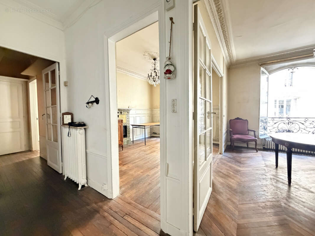 Appartement à PARIS-12E