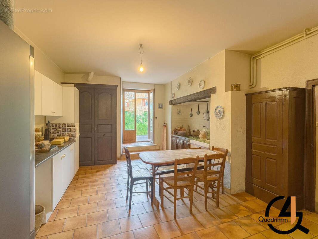 Maison à MONTESQUIEU-VOLVESTRE