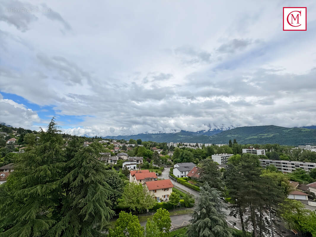 Appartement à MEYLAN