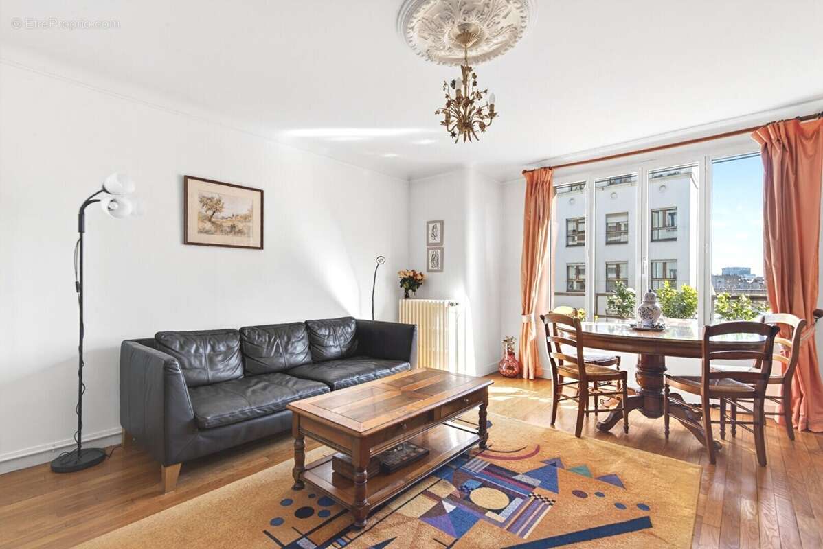 Appartement à PARIS-20E