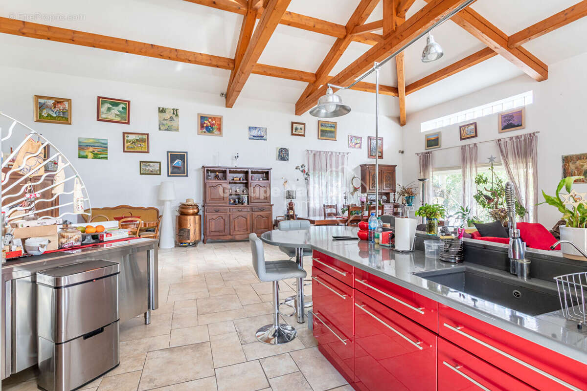 Maison à ENSUES-LA-REDONNE