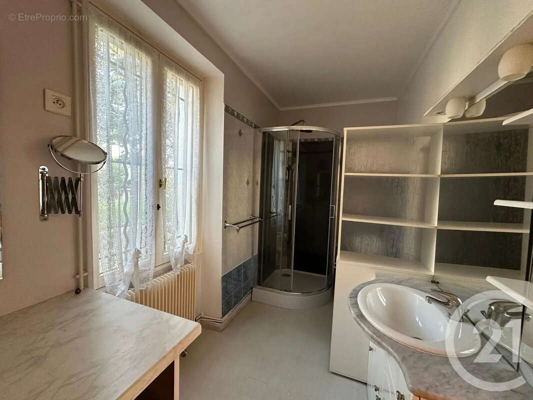 Maison à ROSNY-SUR-SEINE